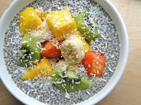 COCONUT WATER CHIA PUDDING Coconut Chia Pudding, Sketch Free, Chia Pudding Recipes, Vanilla Almond Milk, Chia Seed Pudding, Jelly Recipes, Nut Milk, Menu Ideas, Chia Pudding