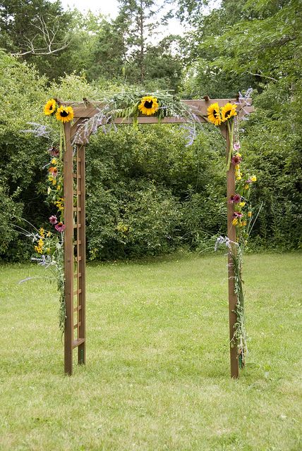 BBQ Wedding Arbor - decorated with flowers from my Mom's gardens. | Flickr - Photo Sharing! Wedding Flowers Greenery, Diy Wedding Arch, Wedding Arbors, Wedding Flowers Sunflowers, Wedding Arbor, Sunflower Themed Wedding, Cheap Wedding Flowers, Modern Wedding Flowers, Country Garden Weddings