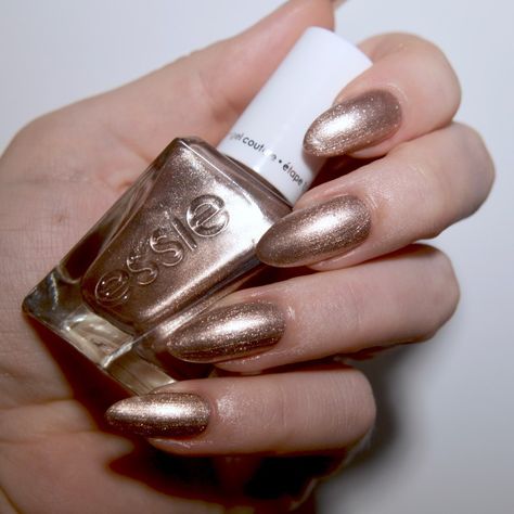 Essie Bridal 2017 'To Have And To Hold' Metallic Manicure, Metallic Gold Nails, Essie Nails, Bridal Manicure, Ombre Nail Art Designs, Essie Gel Couture, Manicure Inspiration, Gel Couture, Essie Gel