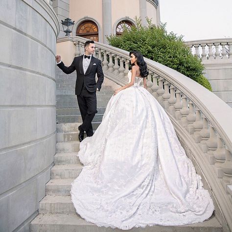 92.2k Likes, 1,382 Comments - Lilly Ghalichi Mir (@lillyghalichi) on Instagram: “5 magical moments from our pre-wedding photo shoot with @dukeimages at a @weddingestates location ✨…” Lilly Ghalichi Wedding, Wedding Ball Gown Dresses, Lilly Ghalichi, Iranian Wedding, Extravagant Wedding, Outdoor Wedding Photography, Bride Photography, Magical Moments, Wedding Goals