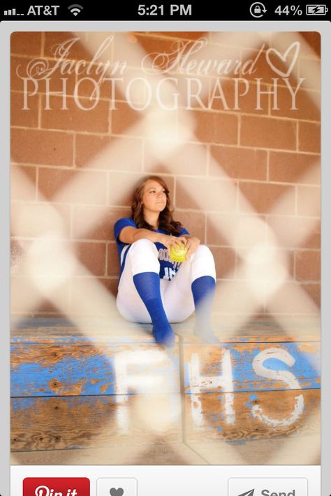 softball senior pic Softball Pictures Poses, Softball Picture, Softball Photography, Softball Photos, Softball Senior Pictures, Senior Softball, Independent Day, Unique Senior Pictures, Senior Pictures Sports