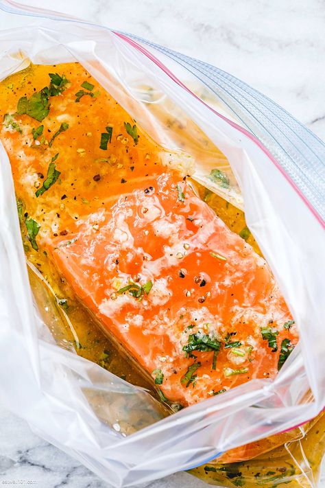 Easy Salmon Marinade, Best Salmon Marinade, Salmon Marinade Recipes, Salmon Honey, Honey Lemon Salmon, Salmon Meal Prep, Citrus Marinade, Spicy Baked Chicken, Lemon Garlic Salmon