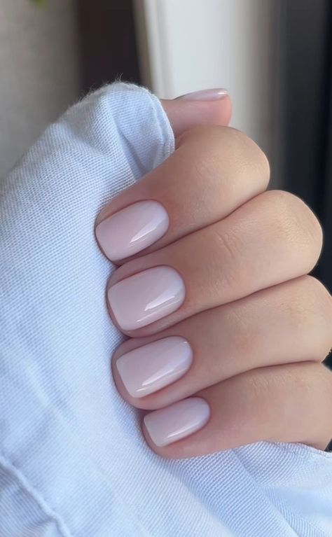 One Colour Nails Short, Natural Nails Painted Simple, Bridesmaid Manicure Ideas, Regular Polish Manicure, Short Squoval Nails Spring, Real Nail Manicure, Basic Gel Manicure, Nails Wide Nail Bed, Short Minimal Nails