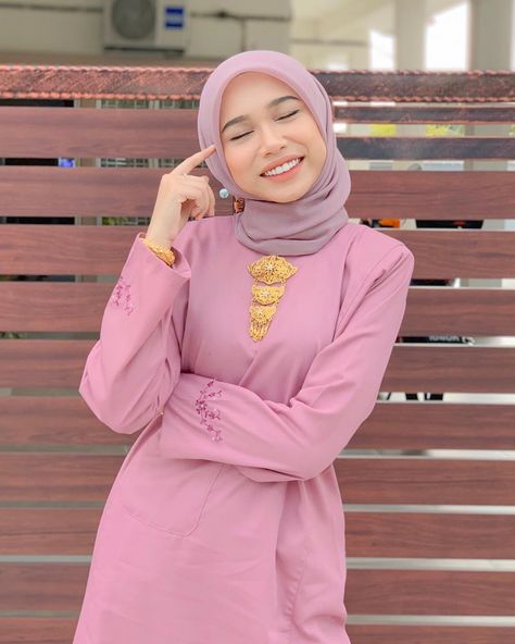 Hijab Teen, 4 Days Left, Face Cute, Muslim Women Fashion, Muslim Women Hijab, Cute Smile, Beautiful Muslim Women, Arab Women