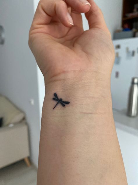 Dragon Fly Tattoo Wrist, Dragon Fly Finger Tattoo, Ear Tattoo Dragonfly, Dragonfly Tattoo On Wrist, Dragonfly Tattoo Wrist, Dragonfly Wrist Tattoo, Dragonfly Tattoo Small, Grandparent Tattoos, Tiny Dragonfly Tattoo