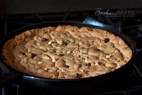 Skillet Cookie Recipe, Skillet Chocolate Chip Cookie, Cauliflower Recipe, Skillet Cookie, Peanut Butter Chips, Peanut Butter Chocolate Chip, Peanut Butter Chocolate, British Food, Cast Iron Skillet