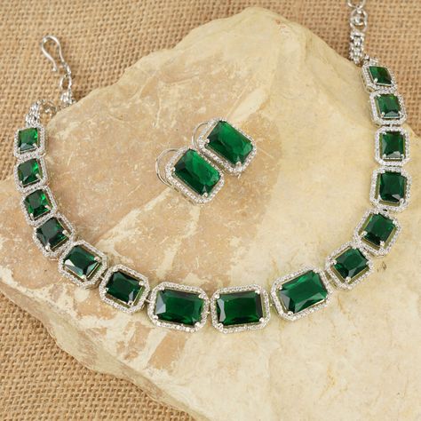 Silver And Green Jewelry, Emerald Jewelry Necklace, Victorian Jewelry Necklace, Diamond Emerald Necklace, Emerald Jewelry Set, New Jewellery Designs, Jewellery Set Silver, Summer Wedding Jewelry, Emerald Diamond Necklace