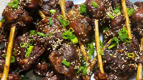 Goose Legs Recipe, Cooked Goose, Wild Recipes, Goose Recipes, Recipe Korean, Cast Iron Frying Pan, Game Recipes, Wild Game Recipes, Duck Recipes