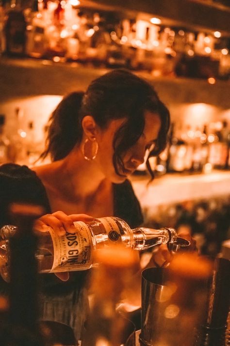 The rise of speakeasies: Do you know about San Diego's secret bars? - The San Diego Union-Tribune Dive Bar Photography, Bartender Photography, Foto Bar, Bartender Aesthetic, Bar Pics, Fancy Bar, Aesthetic Bar, Bar Photography, Bar Aesthetic