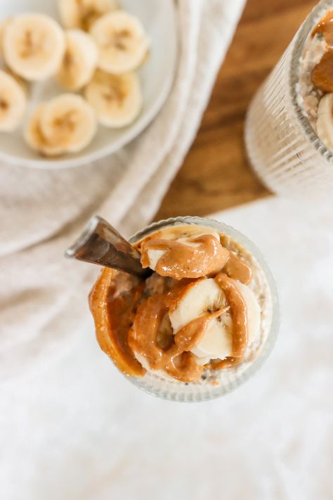 Peanut Butter & Banana Kefir Overnight Oats - Lindsay Pleskot, RD Kefir Oats, Peanut Butter And Banana, Banana Overnight Oats, Balanced Breakfast, Overnight Oats Recipe, Quick Oats, Oats Recipes, Peanut Butter Banana, Intuitive Eating