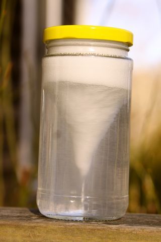 Fun (& inexpensive) little experiment for kids:  Tornado in a Jar! Tornado In A Jar, At Home Science Experiments, Kid Experiments, Preschool Science, Jar Diy, Homeschool Science, Science Classroom, Science Fair, In A Jar