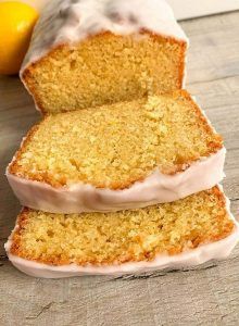 Zero Point Strawberry ice Cream - Free Style in KItchen Weight Watchers Lemon Cake, Weight Watchers Cake, Lemon Greek Yogurt, Weight Watcher Desserts, Starbucks Lemon, Lemon Loaf Cake, Inside Cake, Lemon Bar, Lemon Drizzle Cake