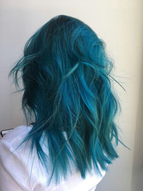 Dark Teal Hair, Hair Lights, Hair Cuts 2017, Korean Hair Color, Teal Hair, Scalp Oil, Hair Pomade, Pretty Hair Color, Hair Wax