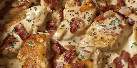 Bacon Gnocchi Recipes, Creamy Bacon Chicken, Chicken Breast Casserole Recipes, Chicken Bacon Recipes, Chicken Delight, Bacon Chicken, Chicken Breast Recipes Easy, Gnocchi Recipes, Chicken Dishes Recipes