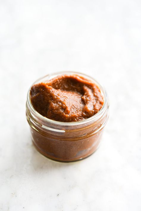 a small mason jar filled with tamarind paste Tamarind Paste Recipes, Tamarind Recipes, Tamarind Fruit, Fed And Fit, Tamarind Paste, Paste Recipe, Small Mason Jars, Sour Taste, Sour Patch