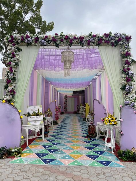 Wedding Entrance Passage Decor, Haldi Passage Decor, Pastel Haldi Decor, Wedding Entry Gate Decoration, Haldi Entry, Passage Decoration, Mahalaxmi Decoration, Pelli Decoration, Passage Decor