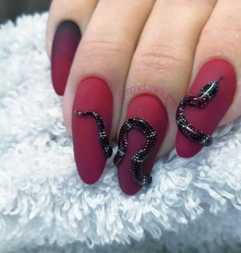 Chrome Snake Nails, 3d Snake Nails, 2023 Chrome Nails, Snake Nail Design, Snake Nails Designs, 3d Halloween Nails, Reptile Nails, Style A Leather Jacket, Spooky Halloween Nails