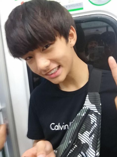 pre-debut hyunjin is so cute Kids Growing Up, Pre Debut, Savage Kids, Kid Memes, Hwang Hyunjin, Homeless Children, Felix Stray Kids, Kim Jisoo, Crazy Kids