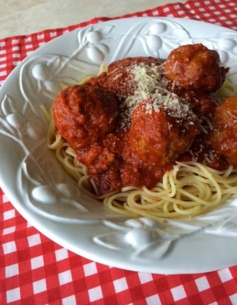 Real Meatballs and Spaghetti, Barefoot Contessa - The Preppy Hostess Meatballs And Spaghetti, Spaghetti Meatball Recipes, Pasta Fagioli Recipe, Barefoot Contessa Recipes, Italian Meatballs Recipe, Spaghetti Meatballs, Meatball Recipes Easy, Ina Garten Recipes, Preppy Life