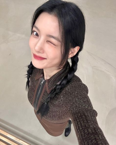 Kim Yoojung, Hair, Black, Instagram