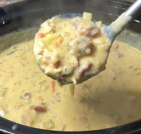 chicken bacon ranch potato soup Chicken Bacon Ranch Soup Crockpot, Chicken Bacon Ranch Potato Soup, Chicken Bacon Ranch Soup, Ranch Potato Soup, King Ranch Chicken Soup, Ranch Soup, Ranch Chicken Soup, Ranch Crockpot, Clean Salads