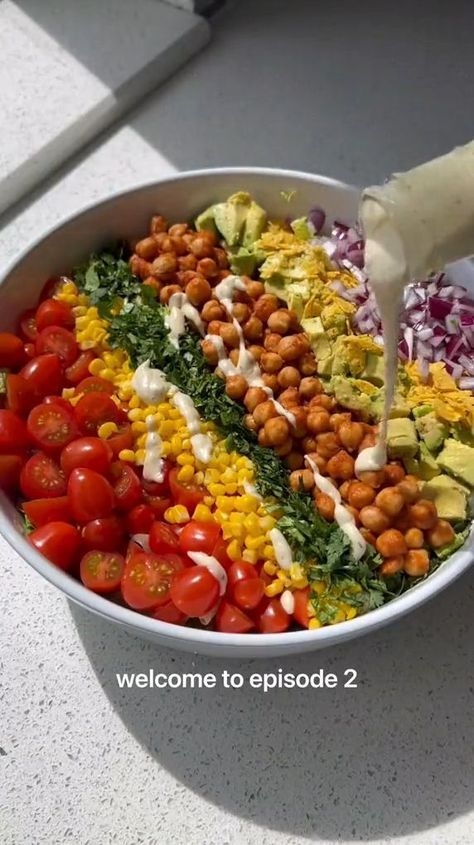 Bbq Chopped Salad, Pasti Fit, Vegan Bbq, Makanan Diet, Healthy Lifestyle Food, Health Dinner Recipes, Chopped Salad, Romaine Lettuce, Food Videos Cooking