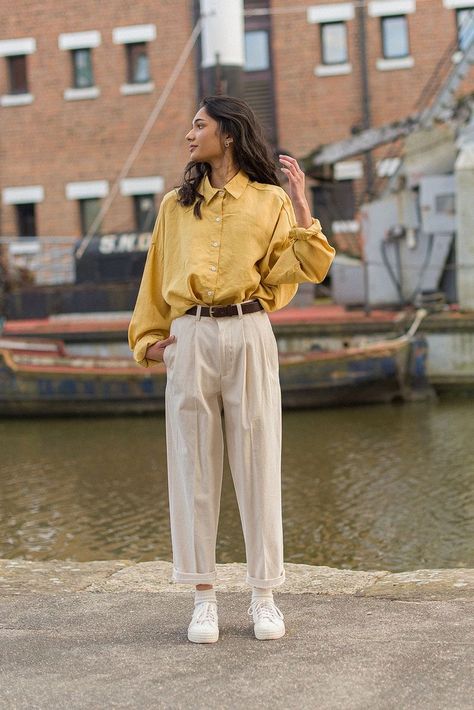 Yellow Polo Shirt Outfit Woman, Yellow Top Outfit, Yellow Shirt Outfit, Mustard Yellow Outfit, Mustard Outfits, Sleeve Shirt Outfit, Linen Shirt Outfit, Oversized Shirt Outfit, Mustard Shirt