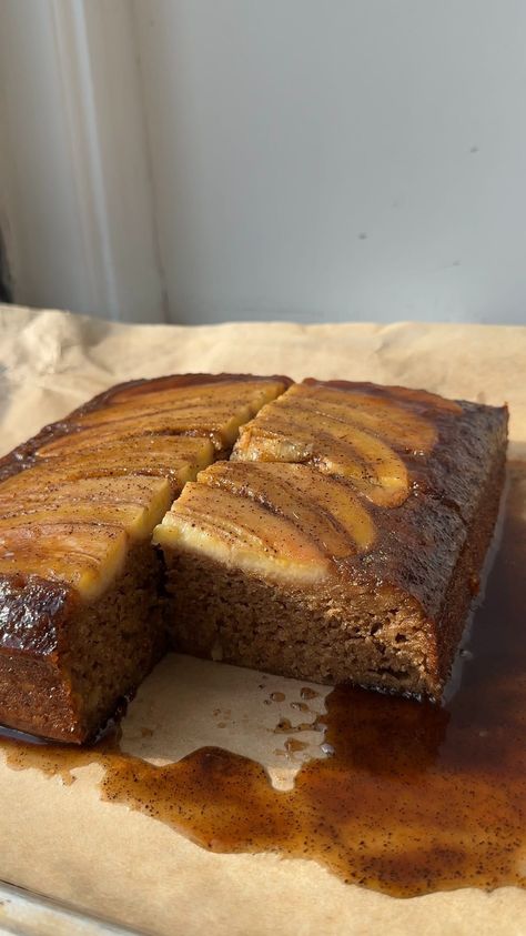 Upside Down Banana Cake, Banana Upside Down Cake, Banana Bread Cake, Banana Coffee, Kitchen Confidential, Caramelized Bananas, Dessert Tea, Sheet Cakes, Red Currant