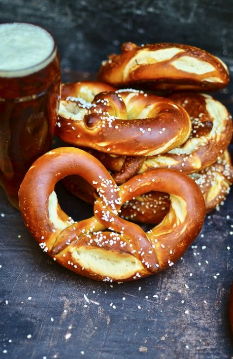 Authentic German Pretzels (Laugenbrezeln) German Lunch, German Pretzels, Cultural Foods, Beer Sauce, Baked Pretzels, Pretzel Shape, Bread Lame, Grainy Mustard, Candied Almonds