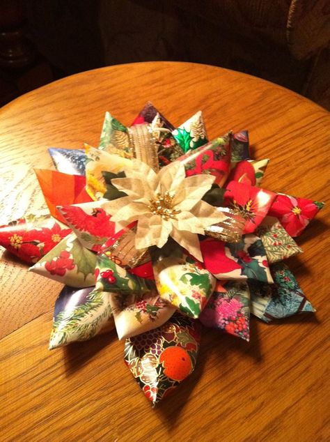 40 Crafts to make with Old Greeting Cards Using Old Christmas Cards, Paper Poinsettia, Old Christmas Cards, Recycle Christmas Cards, Handcrafted Christmas Cards, Paper Bag Crafts, Old Greeting Cards, Cards To Make, Greeting Card Craft