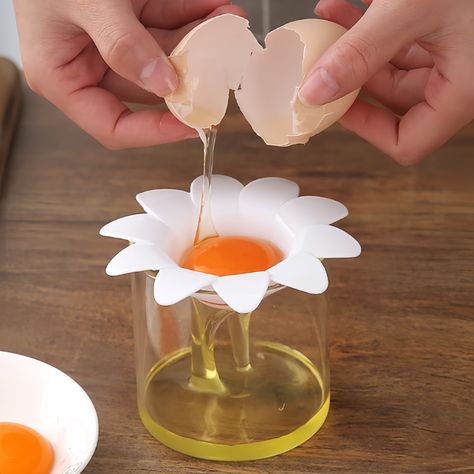 Egg Separator, Creative Kitchen Gadgets, Baking Gadgets, Creative Baking, Space Saving Kitchen, Essential Kitchen Tools, Creative Kitchen, Baking Essentials, Plastic Eggs