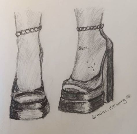 Heels Art Drawing, Heels Drawing Sketches, High Heels Drawing, Heel Drawing, Ariana Grande Art, Heels Drawing, Sketch Shoes, Drawing High Heels, Boots Drawing