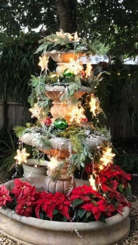 Christmas Fountain Decorations, Outside Fountains, Prairie Christmas, Fountain Decor, February Holidays, Courtyard Ideas, Bird Bath Fountain, Seasonal Displays, Outdoor Fountain