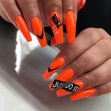 Just do it ( nike nails edition ) check it out !! Nike Nails, Nails Painted, Halloween Acrylic Nails, Long Acrylic Nail Designs, Nail Trend, Drip Nails, Edgy Nails, Glow Nails, Yay Or Nay