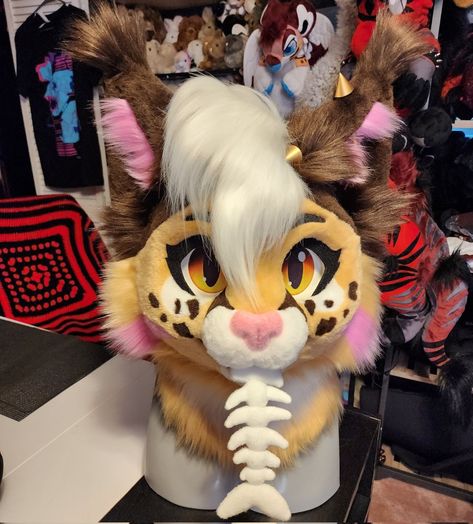 Pretty Fursuits, Cat Fursuit, Fursuit Ideas, Fursuit Tutorial, Fur Suits, Fursuit Head, Cosplay Diy, Animal Masks, Leopards