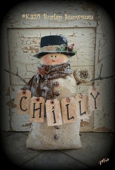 Primitive Patterns Free, Burlap Snowman, Prim Christmas, Primitive Snowmen, Burlap Crafts, Snowmen Patterns, Primitive Crafts, Snowman Decorations, Snowman Crafts