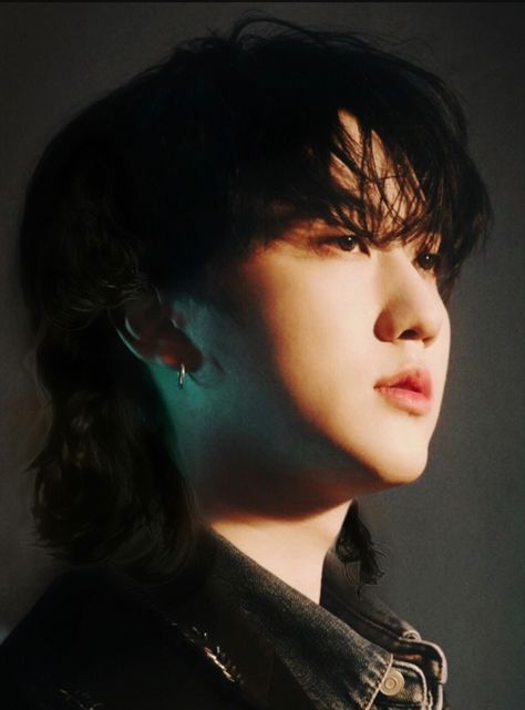 Curly Haired Changbin, Changbin Brown Hair, Changbin Undercut Hair, Changbin Dyed Hair, Bangchan With Long Hair, Changbin Hair Color, Changbin Black Hair, Changbin Long Hair, Bangchan Black Hair