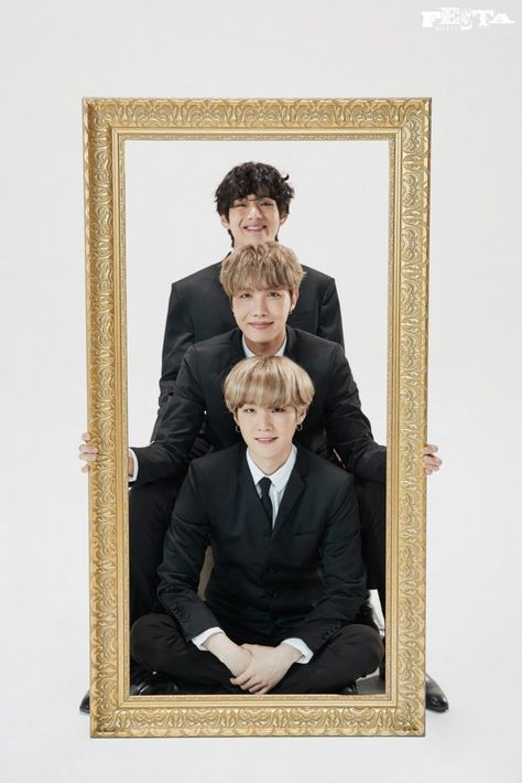 FESTA SUBUNITS 2020 !! Fun Family Portraits, Bts Facebook, Wallpaper Bts, 7th Anniversary, Fan Art Drawing, Billboard Music Awards, Bts Group, Bts Lockscreen, Non Fiction