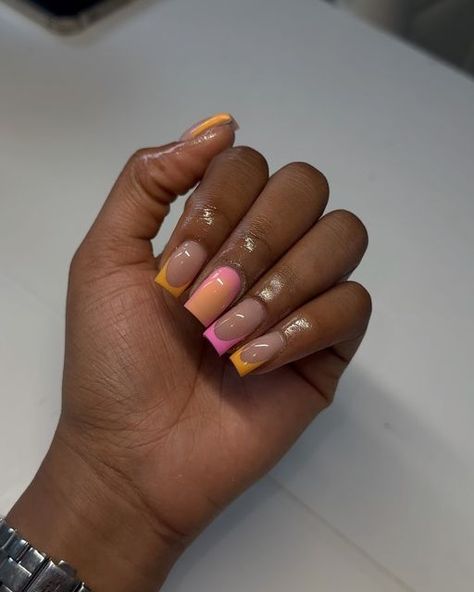 Thenailartiste LTD on Instagram: "Tropical🏝️⛱️" Resort Nails, Tropical Summer Nails, Vacation Braids, Jamaica Nails, Nails Tropical, Tropical Vacation Nails, Cruise Nails, Tropical Nails, Nail Idea