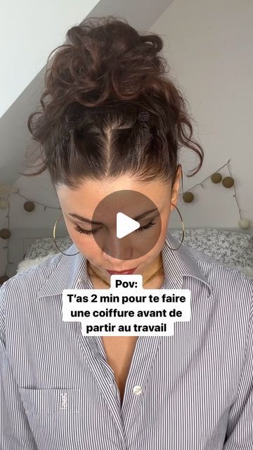 Demi Chignon Plaque, Updo Hairstyles For Work Restaurant, Low Hairstyle, Chill Hairstyle, Coiffure Curly Hair, Cute Protective Hairstyles, Rubber Band Hairstyles For Kids, Simple Bun Hairstyles, Tied Up Hairstyles