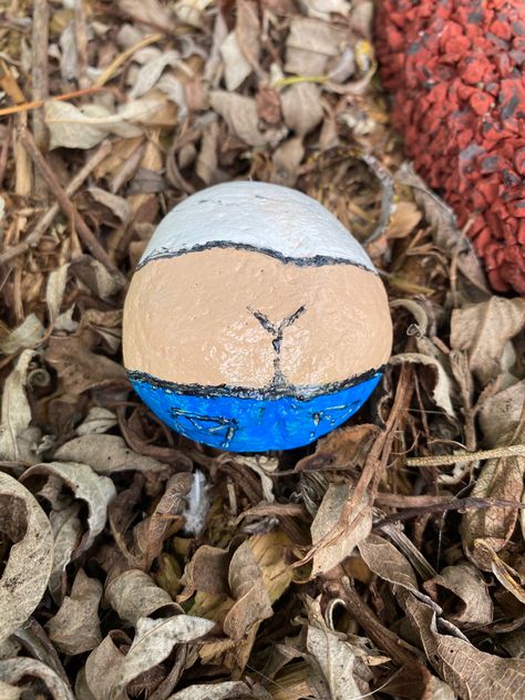 Painted rock looks like a Plumbers crack. Funny Rock Painting Ideas Simple, Rock Painting Ideas Food, Stuff To Paint On Rocks, Rock Painting Funny, Easy Rock Painting Ideas For Beginners, Big Rock Painting, Large Rock Painting Ideas, Backyard Rocks, Caillou Roche