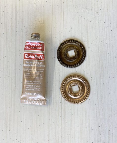 Guide to Refinishing Furniture Hardware - Thrifted Nest How To Refinish Brass Hardware, Before And After Dresser Hardware, Spray Painting Hardware Drawer Pulls, How To Clean Hardware On Old Furniture, Antique Brass Dresser Hardware, Tsp Cleaner, Rub N Buff, Dresser Redo, Paint Thinner