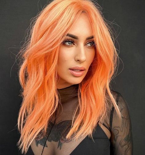 Apricot Crush Hair? Yes, Please! We are Here for This Peachy Hair Look | Fashionisers© - Part 2 Pastel Orange Hair, Pink Peach Hair, Peach Hair Color, Orange Brown Hair, Apricot Hair, Peach Hair Colors, Cheveux Oranges, Coral Hair, Hair Color Orange