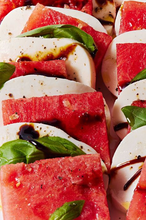 Watermelon Caprese Watermelon Caprese, Avocado Hummus Recipe, Chicken Avocado Caprese, Garlic Hummus Recipe, Grilled Steak Salad, Watermelon Pizza, Honey Lime Dressing, Pimento Cheese Recipes, Caviar Recipes