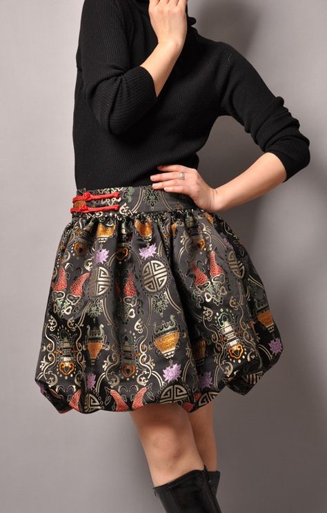 adorable! Winter Outfit Accessories, Poofy Skirt, High Fashion Couture, Brocade Skirt, Puffy Skirt, Bubble Hem, Bubble Skirt, Silk Brocade, Hem Skirt