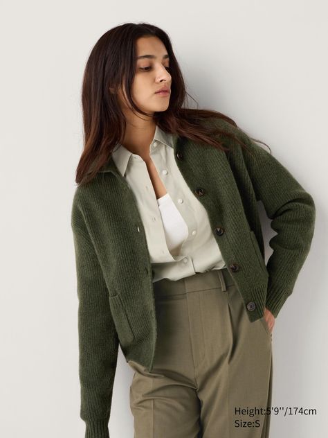 Olive Color Outfits, Olive Outfits, Cold Ootd, Uniqlo Looks, Olive Green Fashion, Olive Outfit, Uniqlo Women Outfit, Uniqlo Outfit, Olive Green Outfit