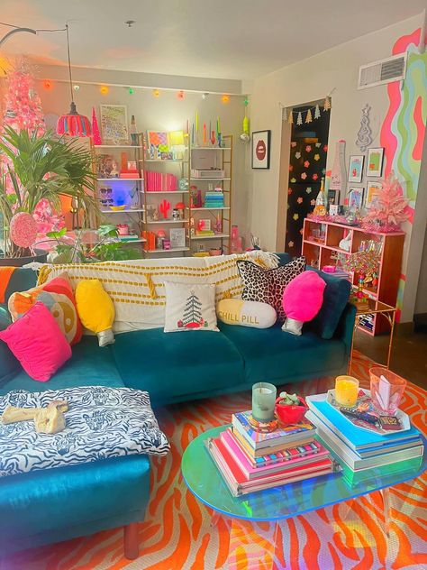 Bright Eclectic Decor, Maximalist Apartment, Maximalist Design, Colorful Christmas, Maximalism, Eclectic Decor, Apartment, Living Room, Christmas