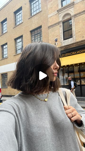 tia dewitt on Instagram: "My most asked question by far!! Using my @ghdhair curve tong & @redken hairspray for this quick “undone” look 🤍  #hairstyles #bobhaircut #bobhairstyles #ghdhair" Tia Dewitt Hair, Undone Bob, Double Chin Hairstyles, Fine Hair Men, Carrot Hairstyles, Uk Hairstyles, Undone Hair, Ghd Hair, Braids For Boys