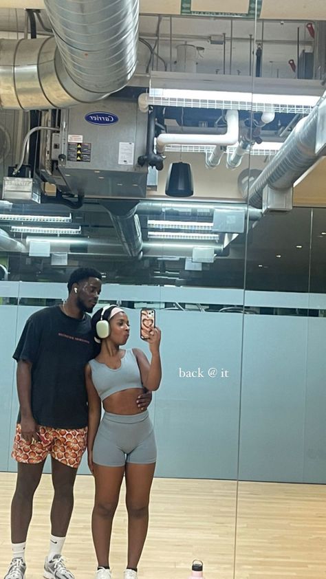 Black Fitness Couples, Couple Workout Aesthetic, Gym Couple, Couple Fits, Black Relationship Goals, Yoga Outfits, Me And Bae, Bae Goals, Black Love Couples