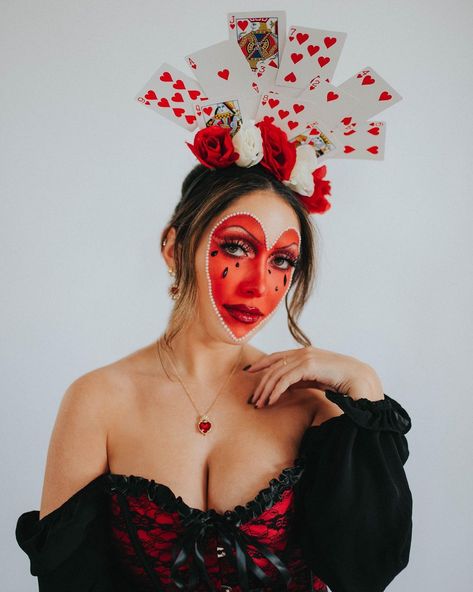 @mybeautybreakdown is the queen of my heart ❤️ ♠️🤩 | Instagram Sacred Heart Makeup, Queen Of Heart Makeup, Queen Of My Heart, Queen Of Hearts Makeup, Heart Makeup, October 27, Queen Of Hearts, Creative Makeup, Sacred Heart